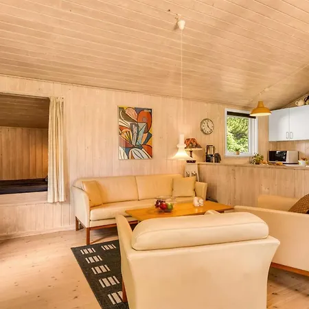 Anelisa - 1-2km From The Sea By Interhome